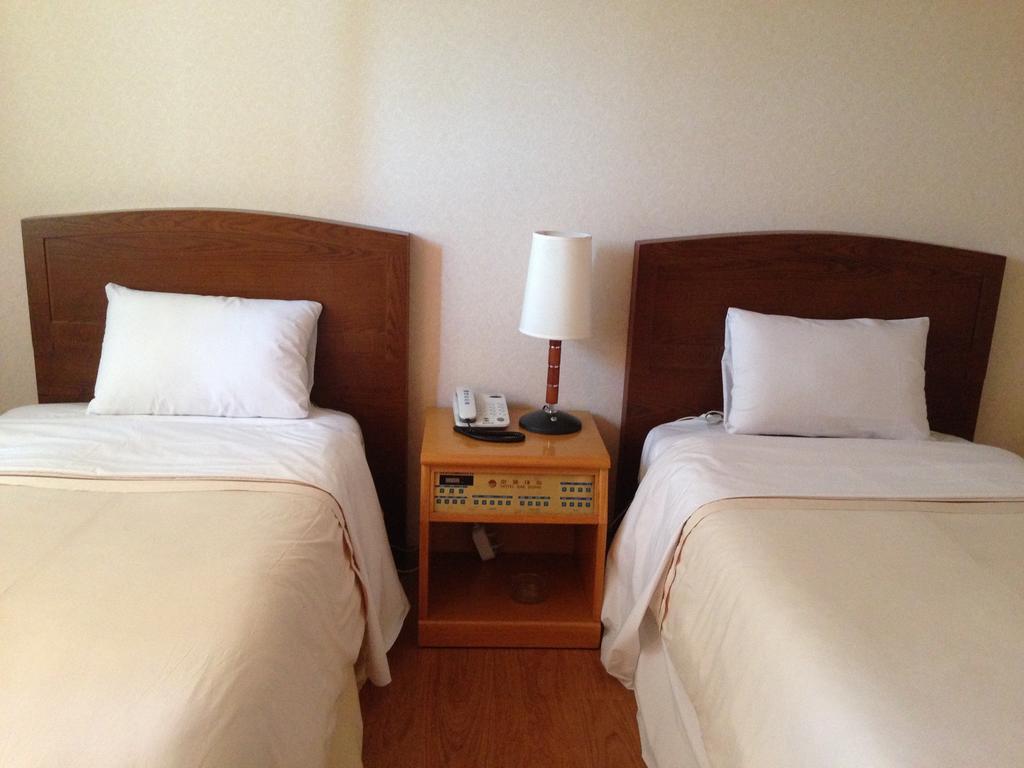 Daedong Hotel Τζέτζου Δωμάτιο φωτογραφία